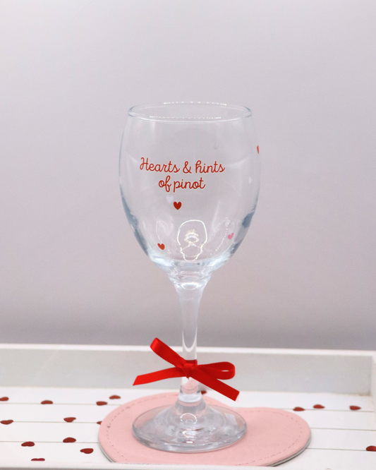 Hearts & Hints Of Pinot Wine Glass